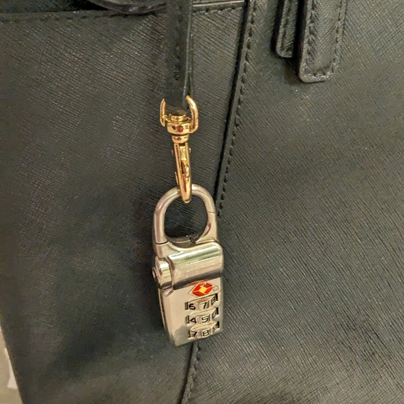 SALE!!! Michael Kors Jet Set Saffiano Black Leather Signature Lg Satchel Handbag - Picture 12 of 16